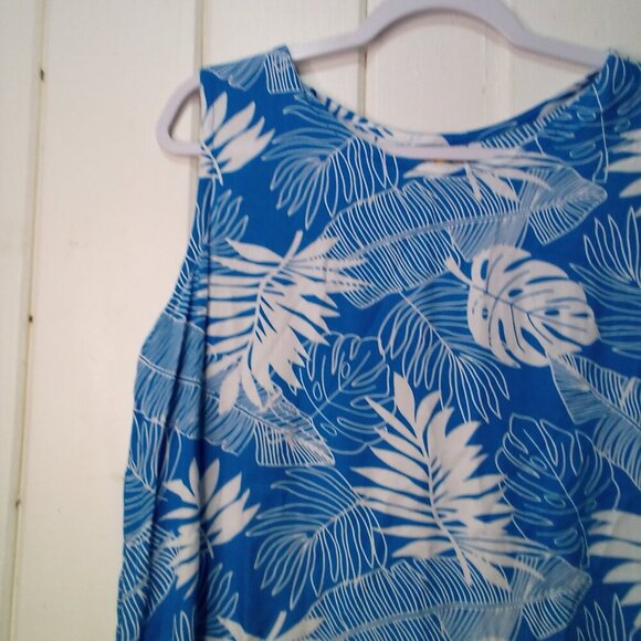 Makai Beach Hawaii Shirt Blouse Women L Sleeveless Tropical Leaves Blue White - Picture 3 of 16